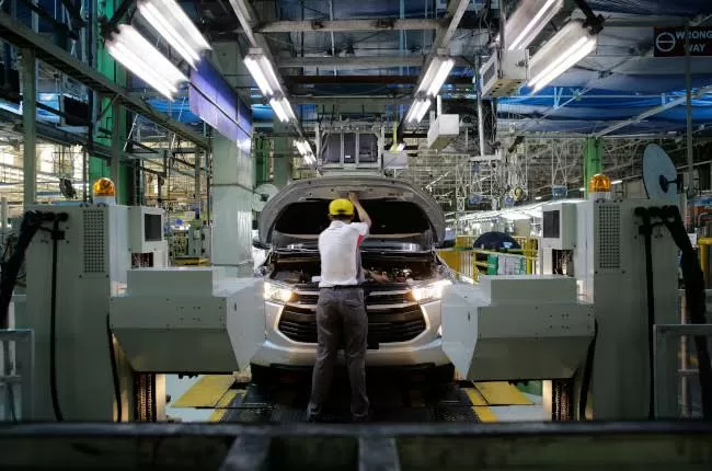 Toyota Pangkas Produksi...