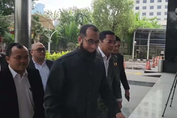 Khalid Basalamah Penuhi...