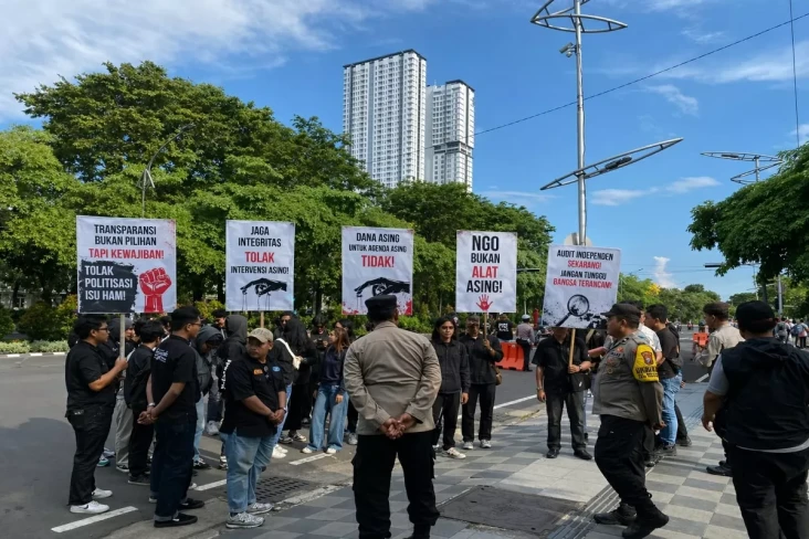 Dorong Transparansi...