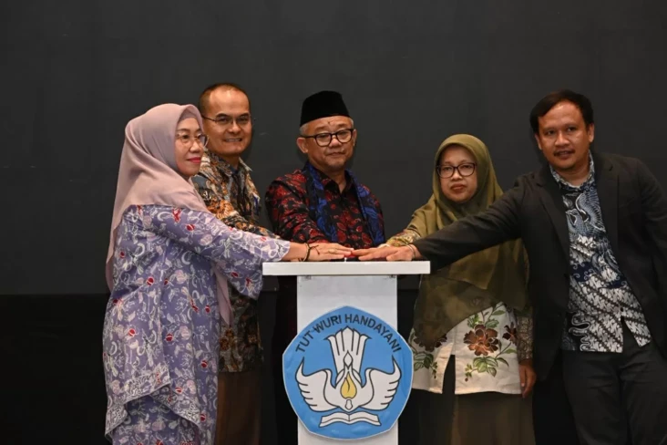 Kemendikdasmen Resmikan...