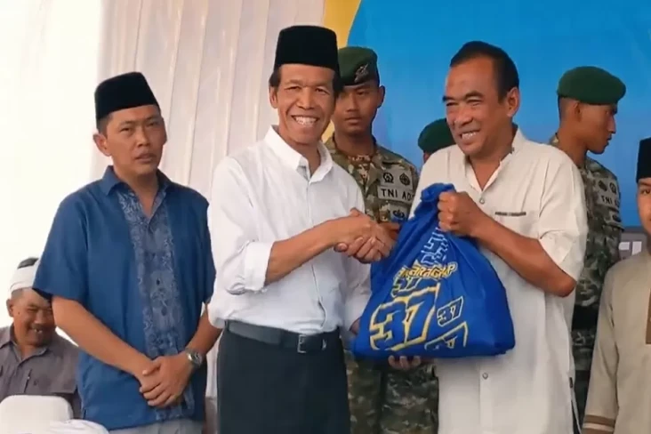 Irjen Kemendes Bagikan...