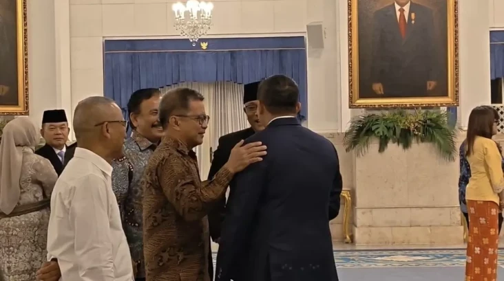 Momen Rocky Gerung Ngobrol...