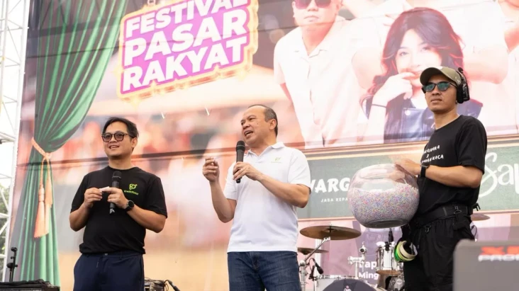 Kredit Pintar Salurkan...