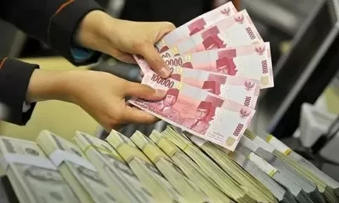 Rupiah Menguat Tipis...
