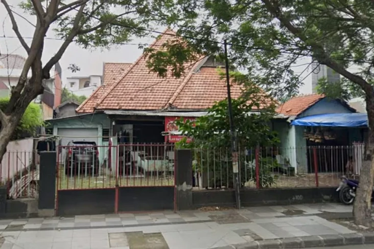 Kisah Rumah Tua di Jalan...
