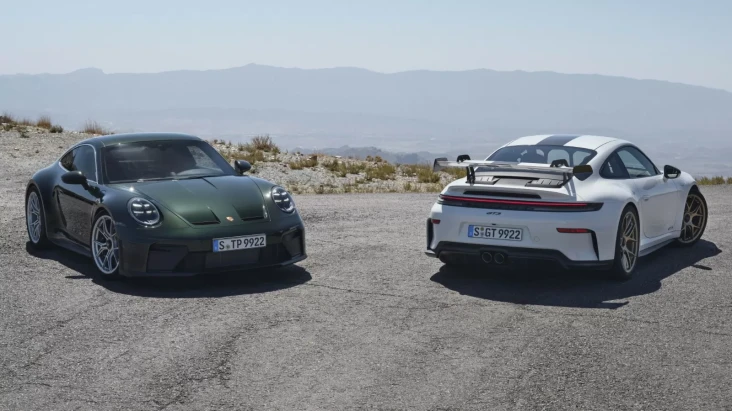 Porsche 911 GT3 Generasi...