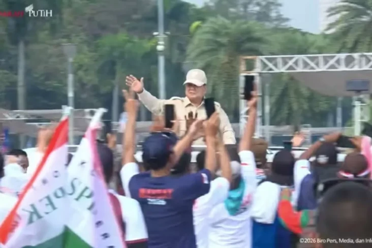 Rayakan May Day di Monas,...