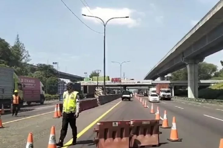 Hari Buruh, Contraflow...