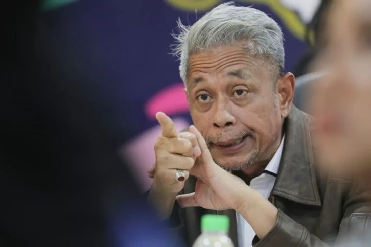 Tanggapi Amien Rais,...