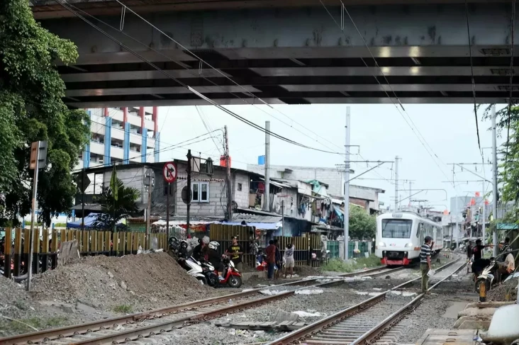 Pramono Dukung PT KAI...