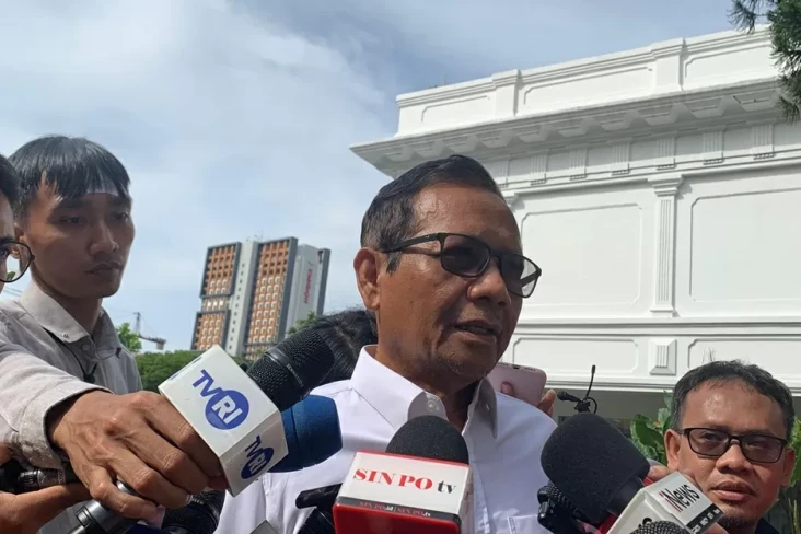 Jimly-Mahfud MD Bertemu...
