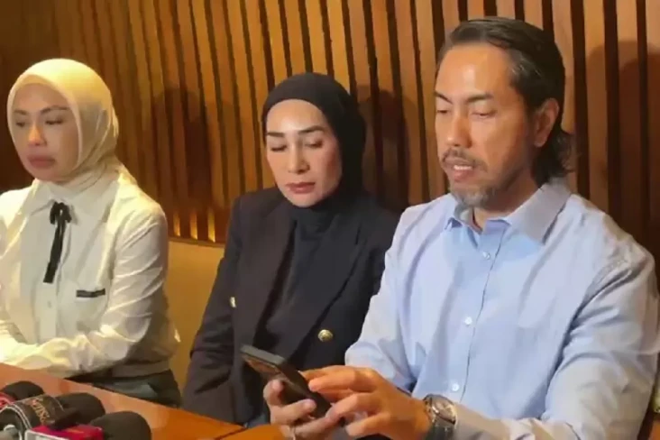 Erin Tepis Aniaya Herawati,...