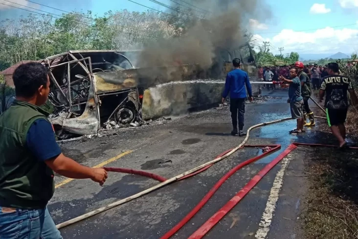 Kecelakaan Maut Bus...