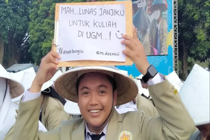 Kisah Deni Maulana,...