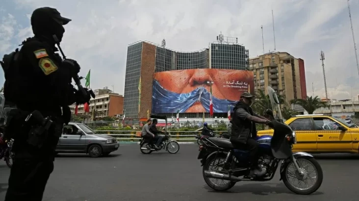 Respons Iran terhadap...