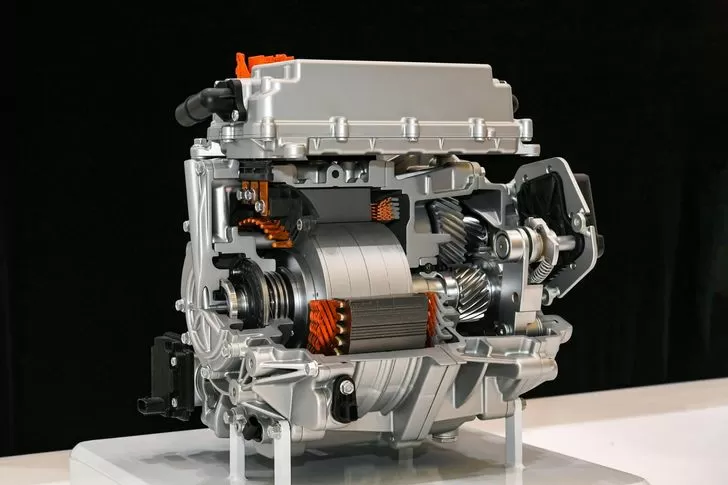 Hyundai Kembangkan Motor...