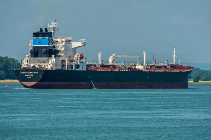 AL AS Serang Kapal Dagang...