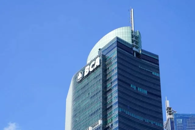 BCA Pertahankan Predikat...