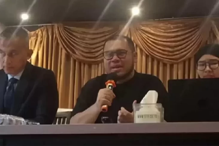 Ibam, Eks Konsultan...