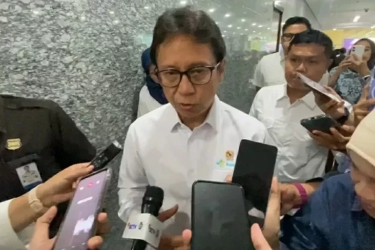 Menkes Budi Gunadi Dilaporkan...