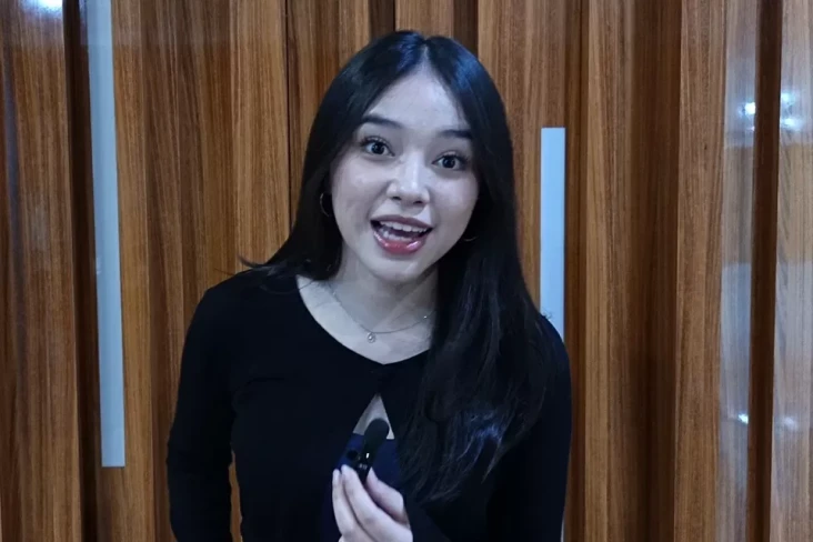 Anneth Delliecia Ungkap...