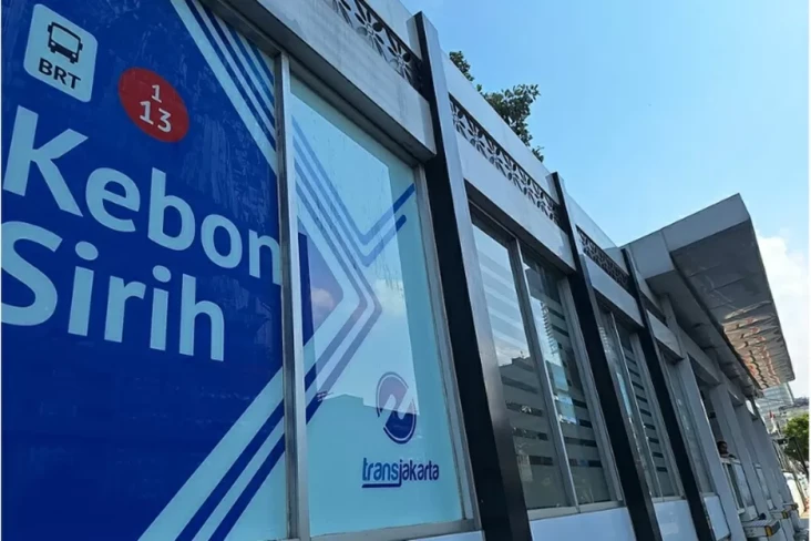 Halte Transjakarta Kebon...