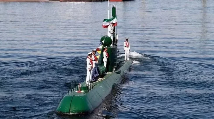 Iran Siapkan Kapal Selam...