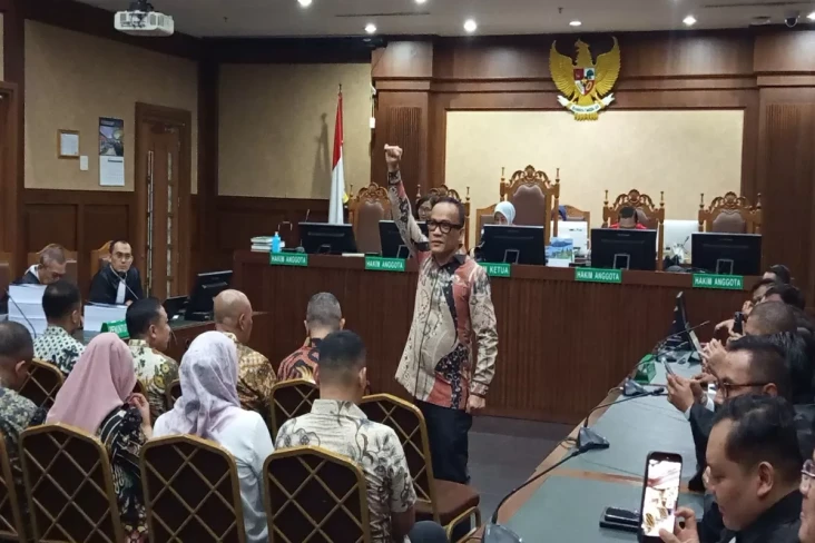 Noel Ebenezer Dituntut...