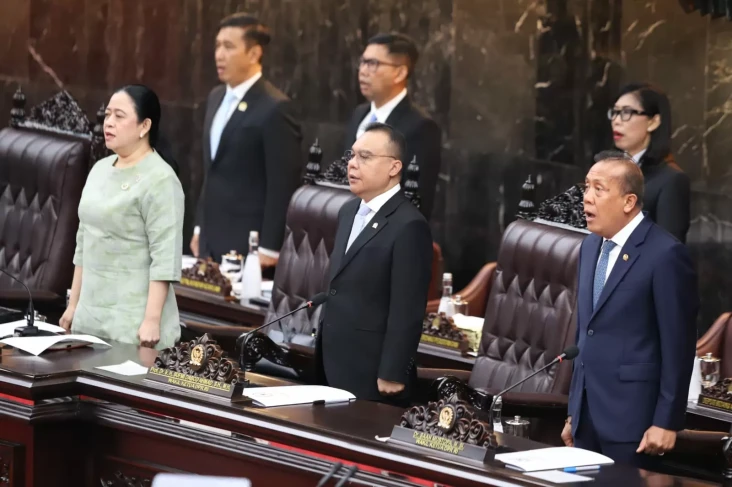 DPR Setujui Perubahan...