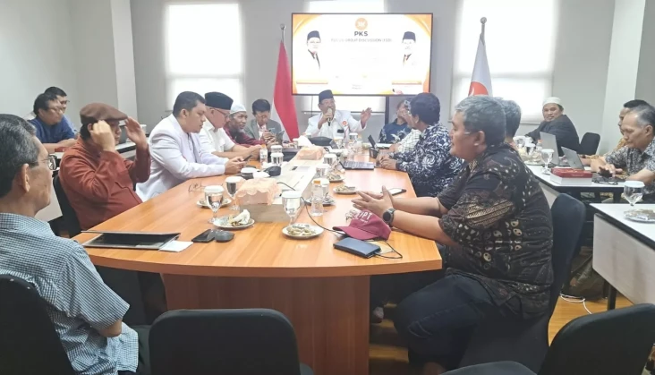 PKS Perkuat Fundamental...