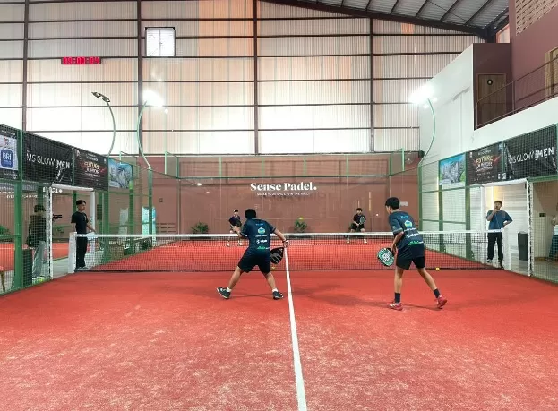 Menggebrak Jakarta,...