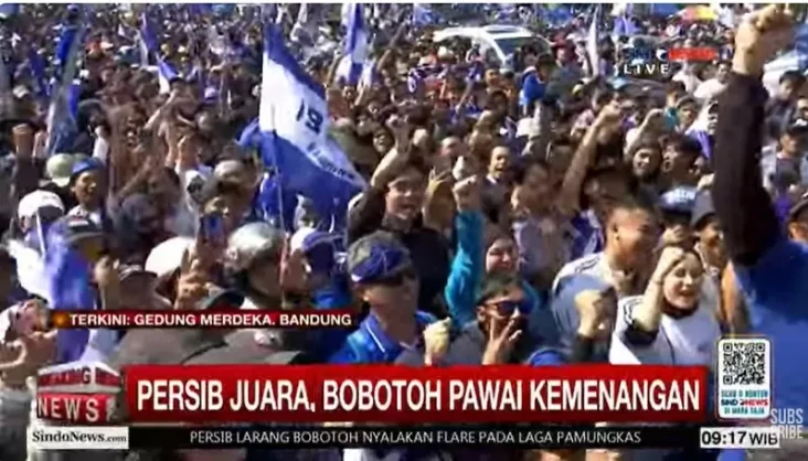 Ribuan Bobotoh Kumpul...