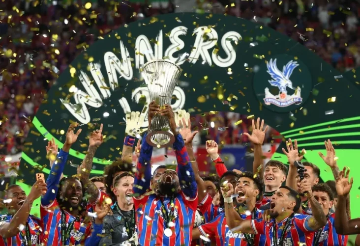 Sejarah, Crystal Palace...
