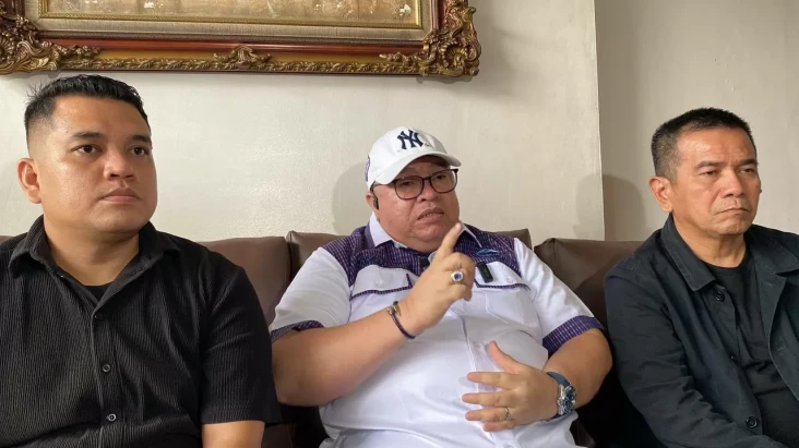 Razman Nasution Tunggu...
