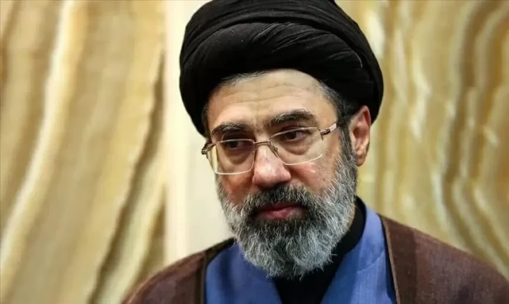 Pemimpin Tertinggi Iran...