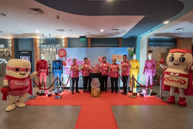 Yakult Resmi Luncurkan...
