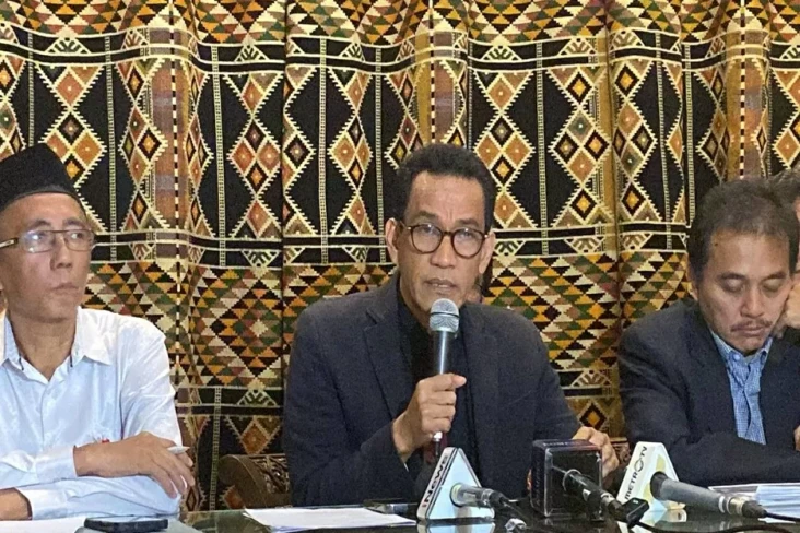 Kasus Ijazah Palsu Jokowi...