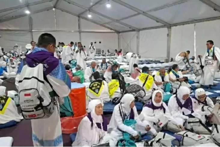 Perjalanan Haji di Mina,...