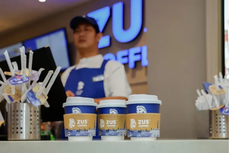 Racikan Es Kopi Kekinian...