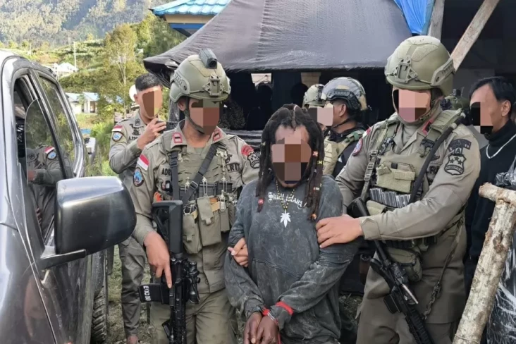 Anggota KKB Pelaku Pembakaran...