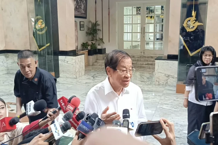 Ryamizard Ryacudu di...