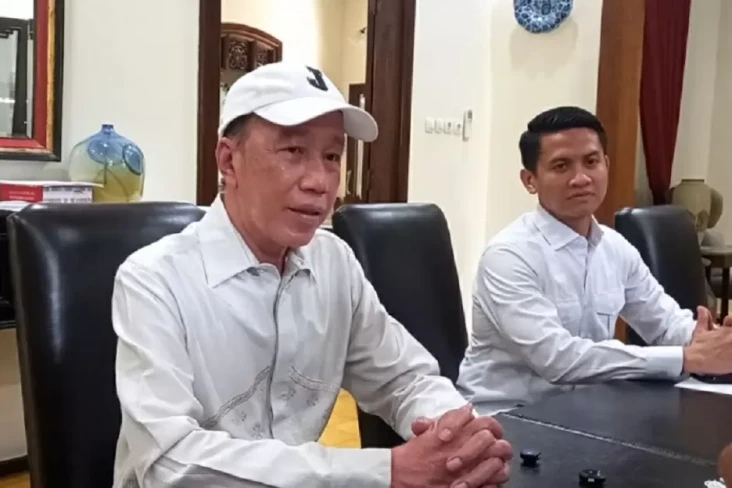 Jokowi Tak Hadir di...