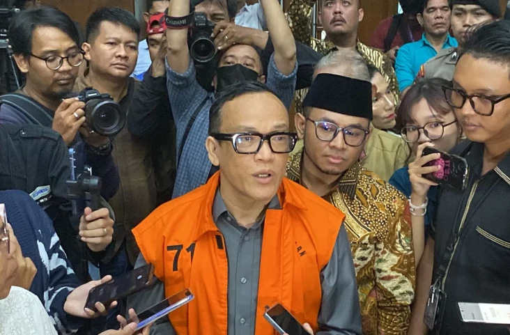 Dadan Hindayana Cs Korupsi...
