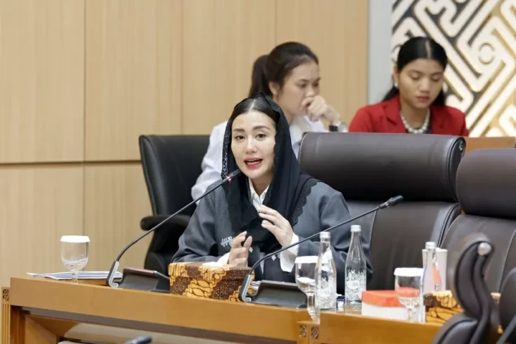 DPR Minta Menteri Pariwisata...