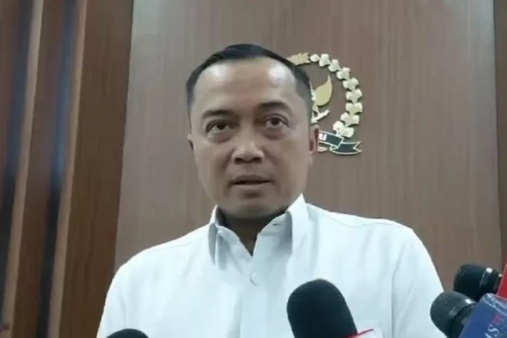 Istana Terima Tuntutan...