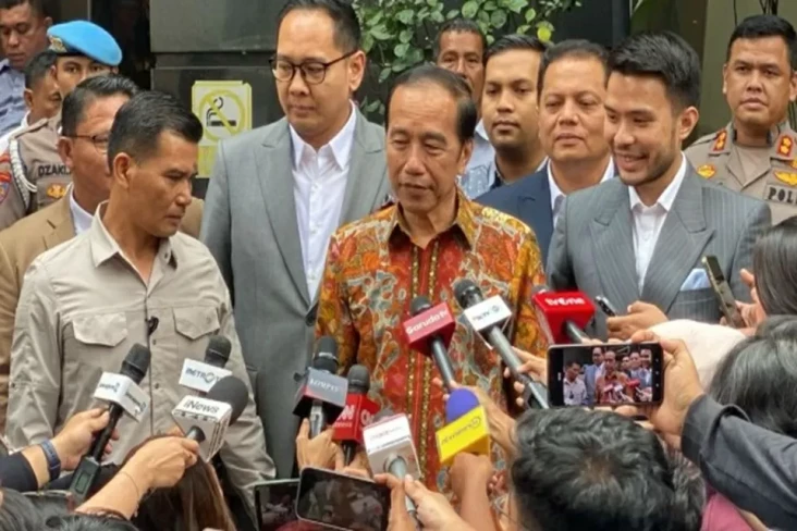 Tersangka Kasus Ijazah...