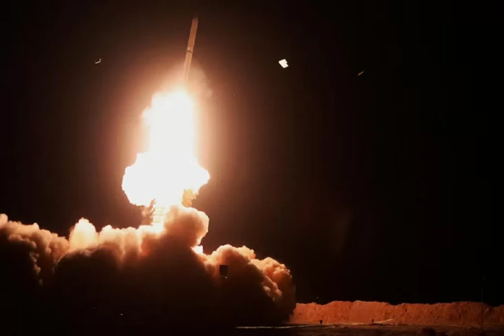 Iran Balas Bombardir...