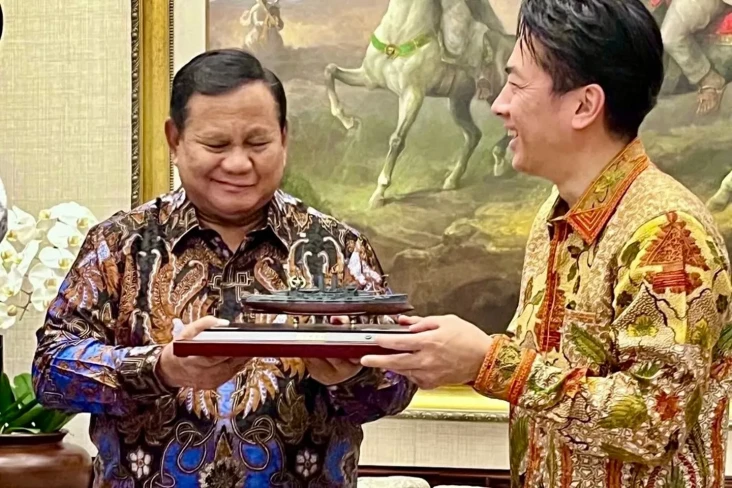 Suvenir Kapal Perang...
