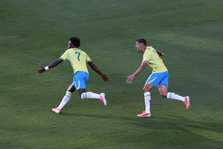 Brasil vs Maroko: Vinicius...