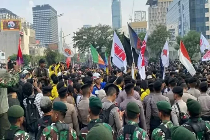 Pemerintah Evaluasi...